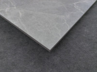 Carrelage de salle de bain moderne 60x60cm gris foncé à effet ciment, porcelaine mate antidérapante pour sol et mur