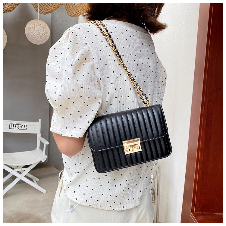 Shop Our Selection of Women's Chain Bags in Korean Style
