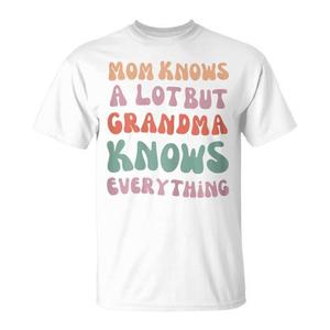 Mamá sabe mucho, pero la abuela sabe todo, camiseta para el día de la madre 2024 - Product Image 1