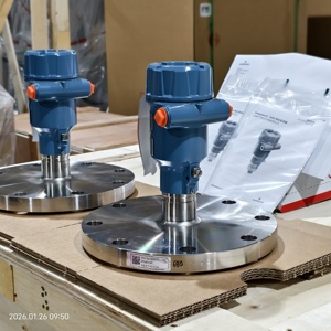 Capteur intelligent industriel de mesure de niveau sans contact Rose-mount 3408 Radar Level 80GHz - Product Image 3