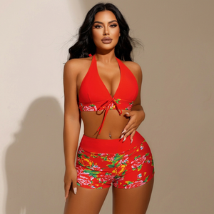 Ensemble de bikini rouge à imprimé floral pour femmes, short taille haute, maillot de bain deux pièces extensible, non transparent, fabriqué au Bangladesh - Product Image 4