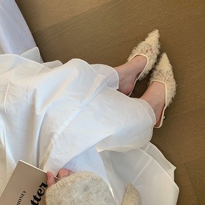 Mules Minimalistas Blancos con Tacón y Diseño Floral, Sandalias de Punta Puntiaguda para Mujer - Product Image 1