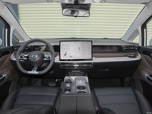 Opérateur professionnel de <span class=keywords><strong>commerce</strong></span> électronique de véhicules hybrides Guangzhou <span class=keywords><strong>Automobile</strong></span> Passen avec une excellente maîtrise de l'anglais et un dépôt - Product Image 2