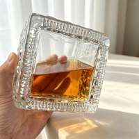 Bouteille en verre carrée gaufrée Super Flint de 500 ml 650 g pour l'emballage de whisky, spiritueux et liqueurs