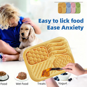 Alfombrilla de silicona 4 en 1 para lamer para perros y gatos, para alivio de la ansiedad, comedero lento, para mantequilla de cacahuete y yogur, antideslizante, impermeable, para entrenamiento, sólida - Product Image 4