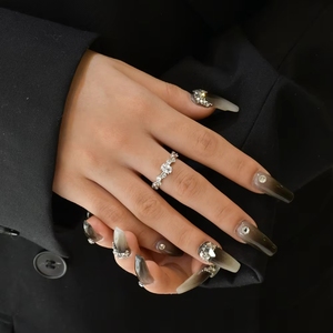 Anillo de Plata de Ley para Mujer, con Incrustaciones de Encaje Estrecho Incoloro, Joyería Hecha a Mano, 4 * 6, Alto Contenido de Carbono, Estilo Lujoso y Ligero - Product Image 6