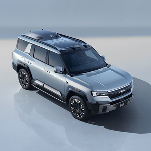 BYD Luxury Formula Leopard 8 SUV Hybride Rechargeable Nouvelle Arrivée 1.5T Transmission Intégrale Boîte Manuelle Intérieur Sombre Moteur Turbo R16 Cuir Métal - Product Image 3