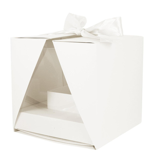 Boîte d'emballage de gâteau en carton mini 12x12x6 de luxe blanche en PVC pour mariage et fête, avec poignée en ruban - Product Image 1