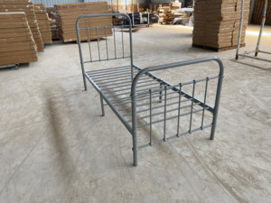 Precio barato Moderno marco de hierro trabajador dormitorio uso cama de metal individual y cama suave de acero para la venta - Product Image 5