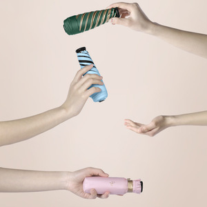 Parapluie pliant en cinq sections en fibre de carbone Yako, ouverture manuelle, léger, portable, protection contre le soleil et la pluie, parapluie de voyage, motif vert - Product Image 4