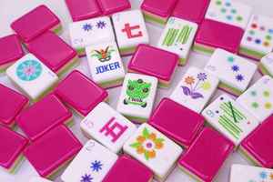 <span class=keywords><strong>Juego</strong></span> de Mahjong Americano de 4 Capas Hecho a Medida, Fichas Acrílicas Rojo Rosa con 160 Cartas, <span class=keywords><strong>Juego</strong></span> de Lujo Portátil y Duradero para Adultos y Regalo - Product Image 5