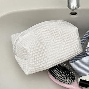 New Style Waffle Cotton Makeup Bag Multifunction Custom Cosmetic Bag Portable Travel Bag with Handle - Product Image 5