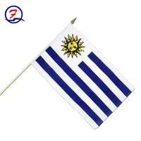 Mini drapeau à main de haute qualité en gros drapeau britannique agitant à la main avec poteau en bois
