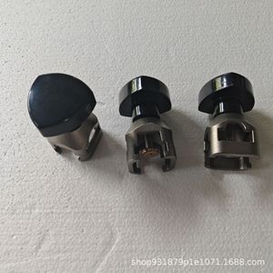 เตียงผ่าตัดไฟฟ้า 142x77x96 ซม. ทำจากสแตนเลส พร้อมที่วางแขนและที่วางขา สำหรับใช้ในโรงพยาบาล - Product Image 4