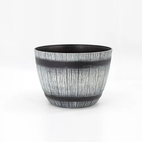 Usine Direct Prix Macetas De Madera Résine En Plastique Pot De Fleurs et Pot De Plante En Gros Vintage En Bois Comme Baril pour Jardin