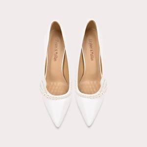Sandales de Mariage Blanches de Luxe pour Femme Ornées de Perles, à Talons Aiguilles et Bout Pointu, Chaussures de Mariée pour Femmes - Product Image 3
