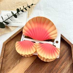 Accessoire de cheveux d'été pour la plage, pince à cheveux dégradé océanique avec breloque requin en plastique - Product Image 6