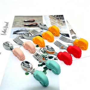 Juego <span class=keywords><strong>de</strong></span> Cuchara y Tenedor <span class=keywords><strong>de</strong></span> Silicona para Bebés, Libres <span class=keywords><strong>de</strong></span> BPA, Seguros y Suaves, para la Primera Etapa <span class=keywords><strong>de</strong></span> <span class=keywords><strong>Aprendizaje</strong></span>, con Diseño Anti-Asfixia - Product Image 6