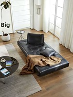 Sofa Minimalis Retro Italia Tiga Dudukan untuk Ruang Tamu Bisnis, Rangka Logam Tripod, Bantalan Kulit Berlapis Lilin Dua Sisi, Sandaran Stainless Steel