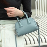 ODM&OEM 2026 Fabricant Personnalisé Sac Bowling Haut de Gamme en Cuir Véritable avec Fermeture Éclair, Sac Bandoulière Mini Carré Tendance pour Femme