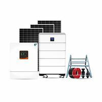 Système de stockage d'énergie solaire hybride LiFePO4 empilable de 5 kW avec onduleur et panneaux solaires pour la maison