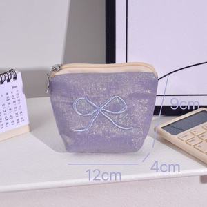 Pochette de rangement personnalisée <span class=keywords><strong>en</strong></span> tissu de soie avec motif petit nœud, pour maquillage, écouteurs, clés, cartes, portefeuille, porte-monnaie, avec logo brodé, pour usage quotidien - Product Image 4