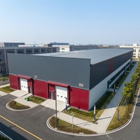Entrepôt en structure métallique préfabriquée isolée, murs en panneaux sandwich ignifuges pour entrepôt frigorifique, utilisation en atelier industriel