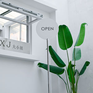 Support en métal, plaque de sol, panneaux publicitaires personnalisés pour le guidage et les rappels des magasins, style INS, enseigne en métal blanc - Product Image 5