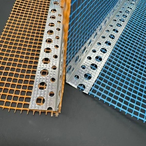 Profili angolari perforati con rinforzo in fibra di vetro, creati per rinforzare gli angoli interni a 90 gradi e gli angoli esterni. - Product Image 1
