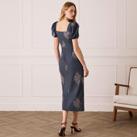 Robe midi élégante en jean bleu pour femme, col carré, manches bouffantes, broderie florale, fente latérale, robe de soirée d'été