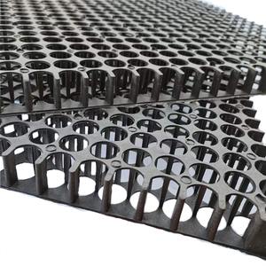 Panneau de <span class=keywords><strong>drainage</strong></span> en plastique noir moderne 500x500 PP jardinière réservoir toit jardin pelouse panneau de filtre <span class=keywords><strong>sous</strong></span>-<span class=keywords><strong>sol</strong></span> <span class=keywords><strong>sous</strong></span>-grade <span class=keywords><strong>Drainage</strong></span> tapis de pelouse - Product Image 3