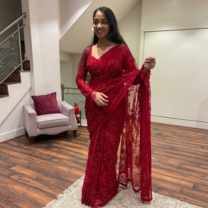 Sari en Faux Georgette avec Broderie de Créateur et Applique au Dos, Ornements en Dentelle, et Blouse Entièrement Cousue en Faux Georgette - Product Image 1