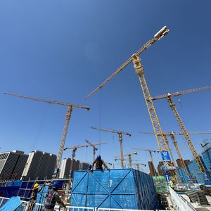 Grúa Torre de Plataforma Plana DAHAN QTZ500(8530) de 25 Toneladas, 500t.m de Momento de Elevación, Equipada con Motor, Altura Máxima de 350m - Product Image 5