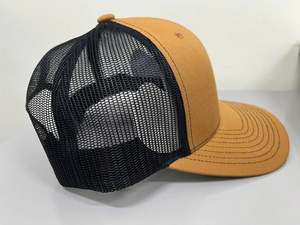 Casquette de camionneur à visière plate en maille respirante noire de style 112, personnalisée en gros, avec broderie 3D de logo, profil moyen, tendance - Product Image 5