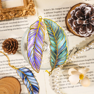 Segnalibro in Metallo a Forma di Piuma, Elegante Clip <span class=keywords><strong>per</strong></span> Pagine, <span class=keywords><strong>Regalo</strong></span> Creativo Multifunzionale <span class=keywords><strong>per</strong></span> Studenti e Insegnanti, Colori Assortiti - Product Image 5