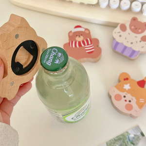 ที่เปิดขวดการ์ตูนหยวนจินลายคริสต์มาส ทำจากไม้ ดีไซน์สร้างสรรค์ ใช้ในบ้าน - Product Image 2