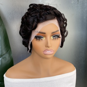 Perruque courte <span class=keywords><strong>coupe</strong></span> pixie 13x4 avec dentelle transparente, fabriquée à la machine, en <span class=keywords><strong>cheveux</strong></span> humains, bouclée et ondulée, style Chioma <span class=keywords><strong>pour</strong></span> femmes - Product Image 2