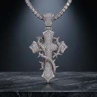 Pendentif Croix Glacée en Moissanite, Bijou Unisexe en Argent avec Pointes, Idéal pour Anniversaire