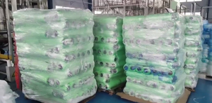 <span class=keywords><strong>Film</strong></span> de masquage plastique peignable pour protection automobile, 16 x 400 pieds avec 1 rouleau de ruban de masquage inclus - Product Image 5