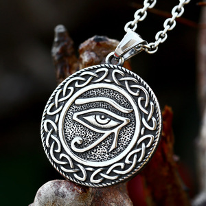 Colgante <span class=keywords><strong>de</strong></span> Ojo <span class=keywords><strong>de</strong></span> <span class=keywords><strong>Horus</strong></span> egipcio <span class=keywords><strong>de</strong></span> acero inoxidable 316L para hombre, <span class=keywords><strong>amuleto</strong></span> egipcio redondo, collar con colgante para hombre, nueva moda <span class=keywords><strong>de</strong></span> 2024, - Product Image 1