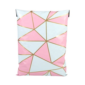 Produzione all'Ingrosso di Buste per Spedizioni, Inizio della Produzione Dopo la Consegna del Progetto, Buste Poly Mailer con Foglia d'Acero, 2 Mil, Autoadesive - Product Image 5