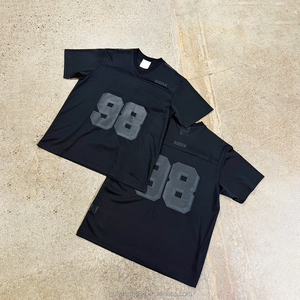 T-shirt à manches courtes ample en tissu mesh respirant à séchage rapide, col en V, maillot de football noir en mesh, t-shirt personnalisé - Product Image 1