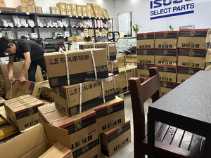 Pièces de rechange moteur d'origine QSC8.3 ISC 8.3L ISL8.9 QSL8.9 QSL9 Kit de révision Kit de joints pour kit de réparation Cummins - Product Image 5