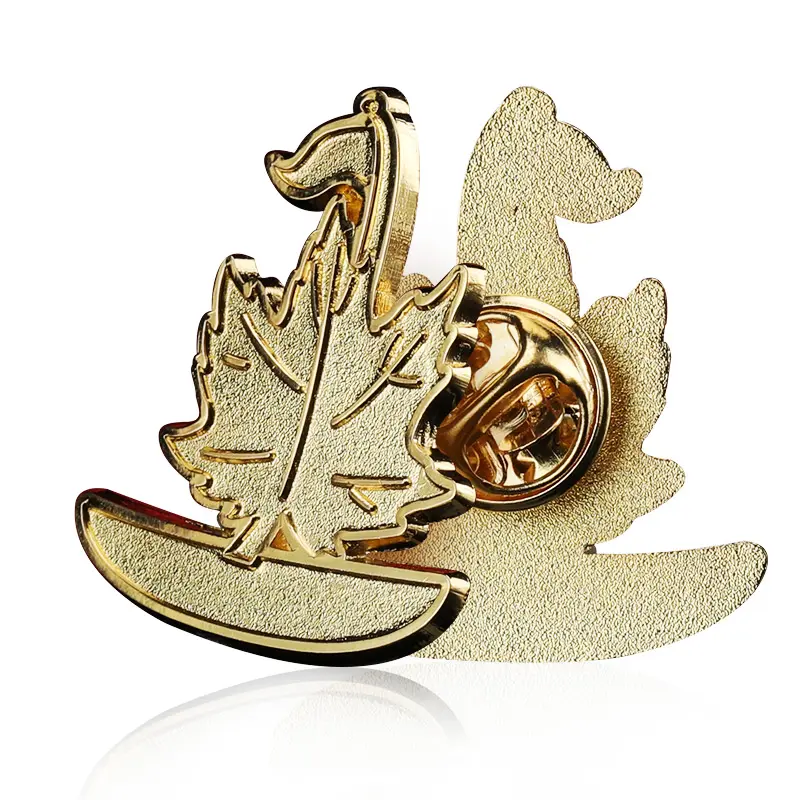 Maple Leaf Shape Commemorate Badge Gold Metal Custom Lapel Badge Pin