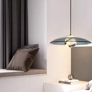 Lustre en marbre style UFO, lampe de chevet artistique de luxe pour chambre à coucher et salle à manger - Product Image 2