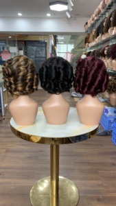 Consigue los Rizos de Ensueño y Voluminosos con el Paquete de Rizos Romance de 12 Pulgadas y Frontal de Encaje 4x4 para un Volumen y Estilo Definitivos - Product Image 6