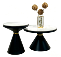 Ensemble de tables basses modernes en pierre frittée avec base en métal noir et accents dorés, 2 tables gigognes rondes pour salon