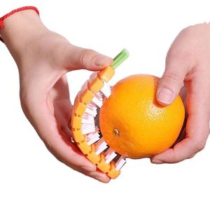 Brosse de nettoyage flexible pour légumes et fruits (pommes de terre, carottes, concombres) – Accessoires de cuisine personnalisés - Product Image 4