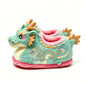 Pantoufles d'hiver personnalisées en peluche Dragon unisexe, doublure en polaire douce, design brodé, semelle rose - Product Image 1