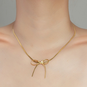 LT-C-<strong>7</strong> Women's Stainless Steel Simple Luxury Pendant Necklace Cross-Border Bow-Style Bracelet Versatile for Cold Style for Gift - Product Image 3